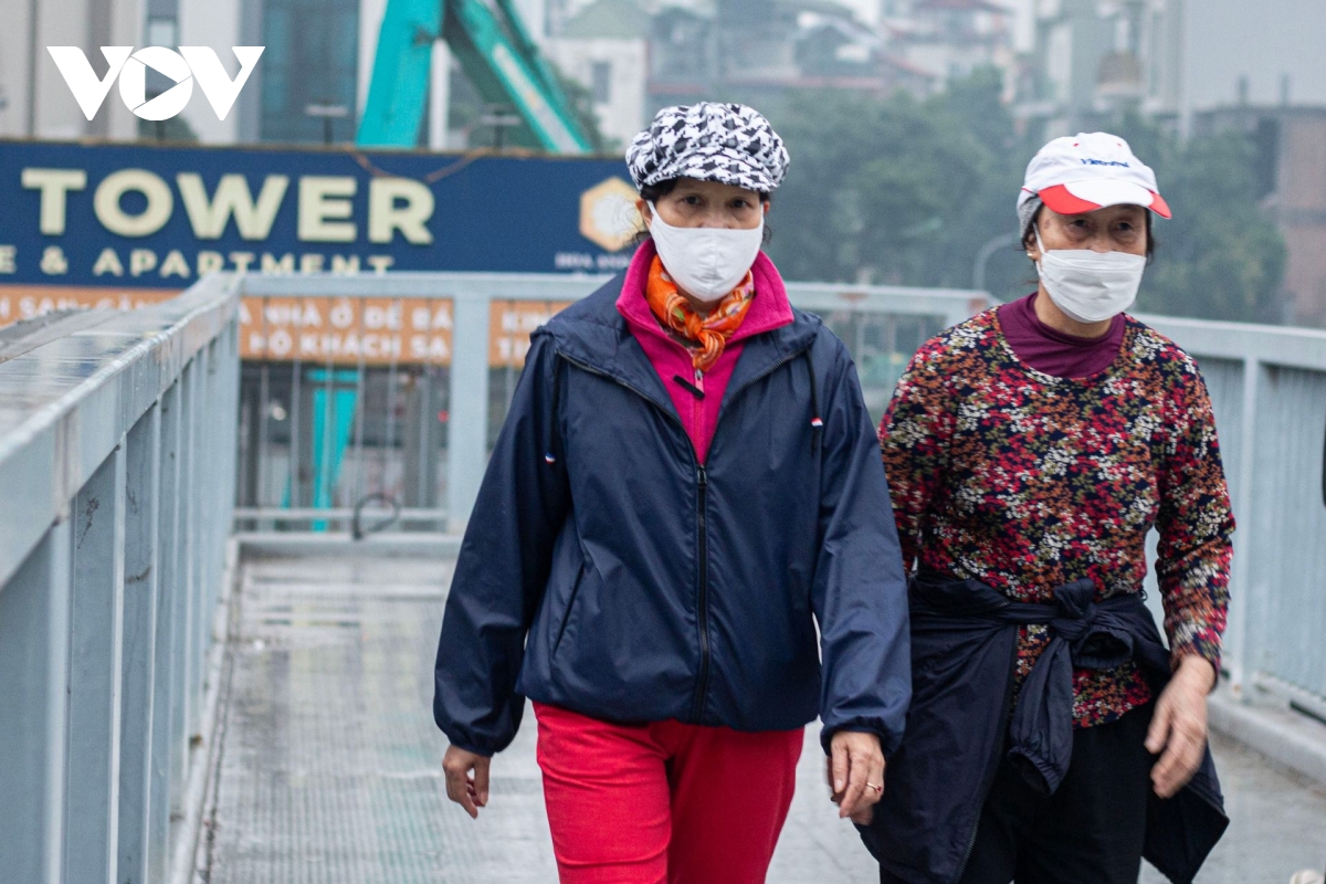 Những ngày miền Bắc ô nhiễm từ sáng đến tối, bác sĩ cảnh báo điều gì?